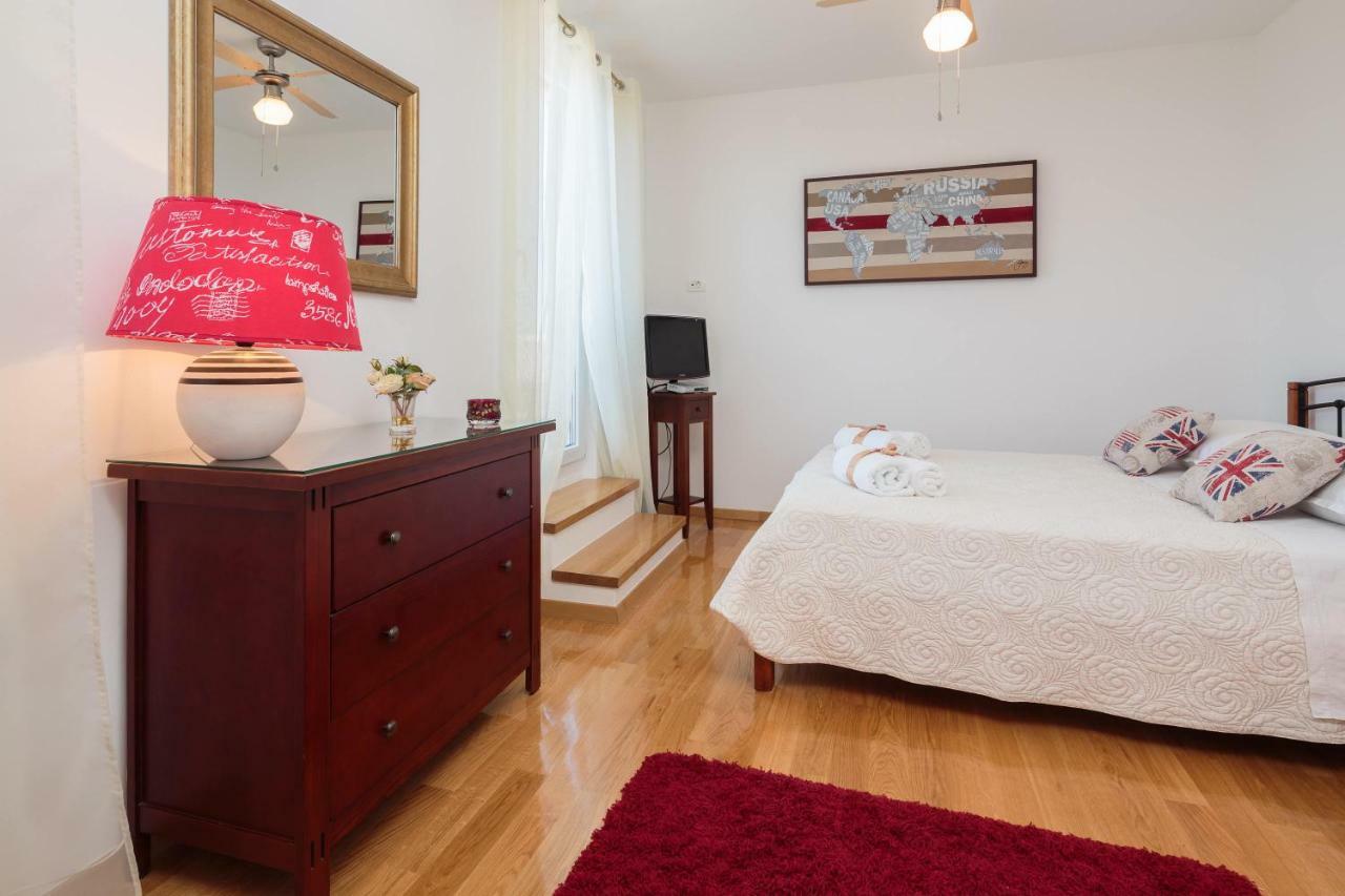 Holiday Home Brac Supetar Zewnętrze zdjęcie