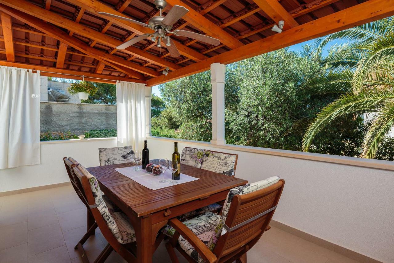 Holiday Home Brac Supetar Zewnętrze zdjęcie